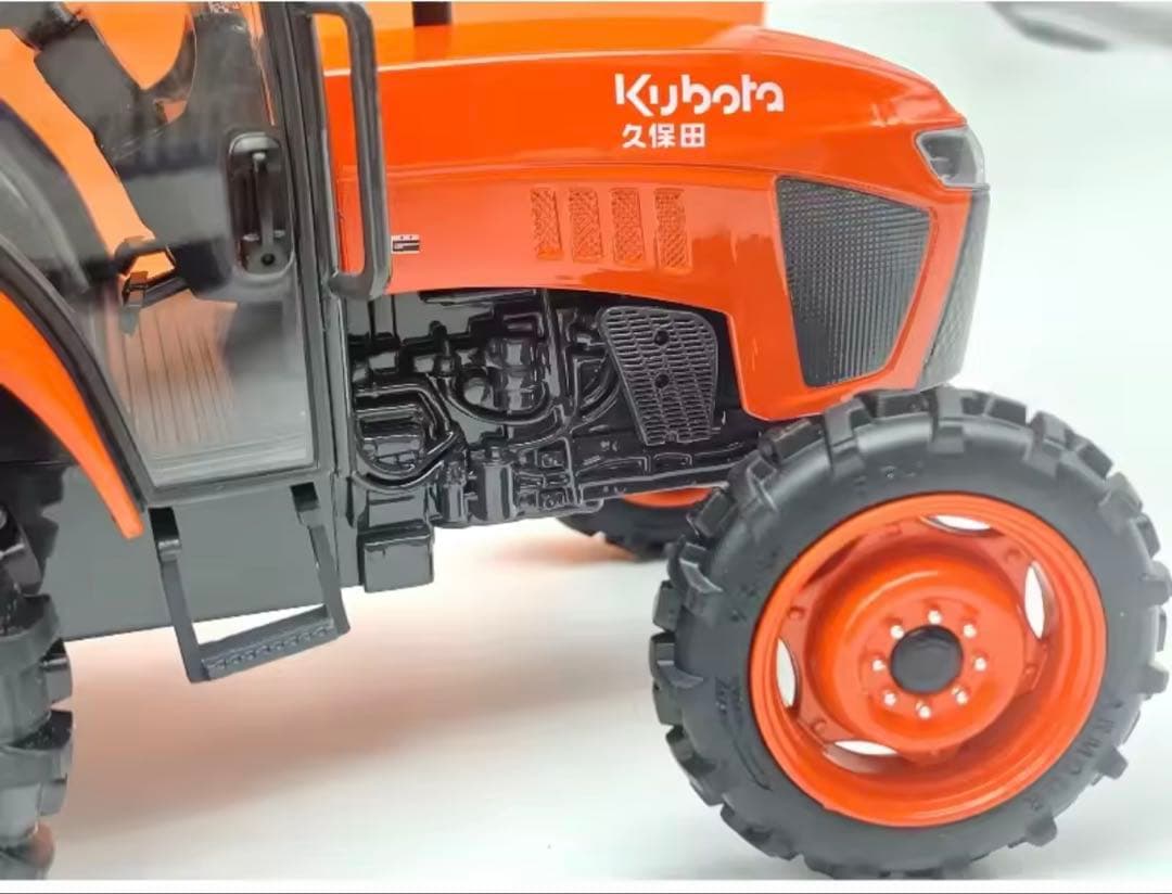 クボタ トラクター 1/24スケール モデル