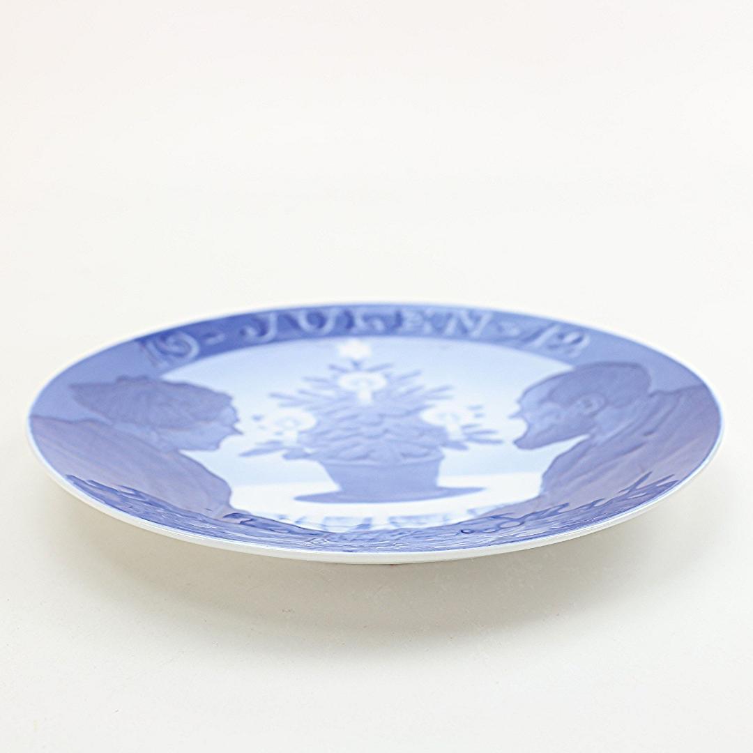 1912年 「クリスマスツリーと老夫婦」 イヤープレート ロイヤルコペンハーゲン