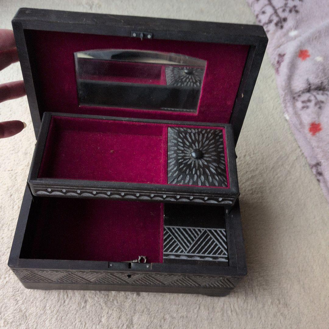 木製オルゴール 彫刻彫り　Vintage　(⁠✿⁠^⁠‿⁠^⁠)