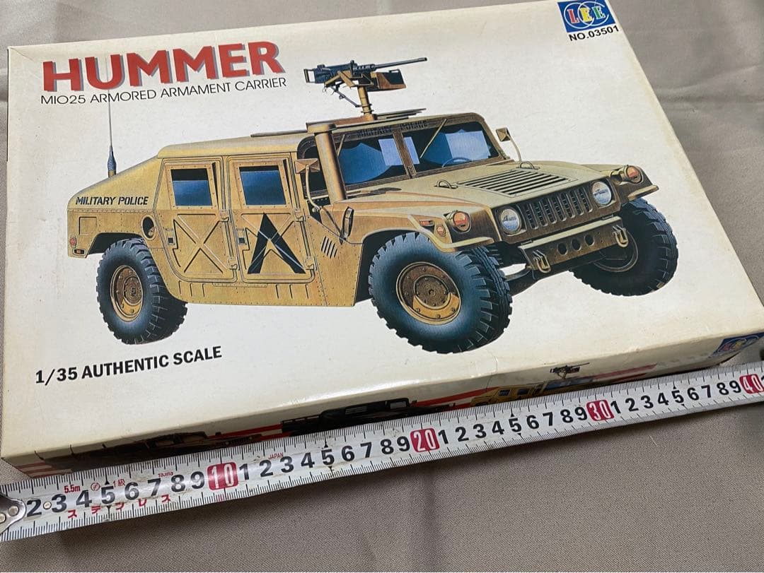 HUMMER 1/35 AUTHENTIC SCALE 駆動モーター付