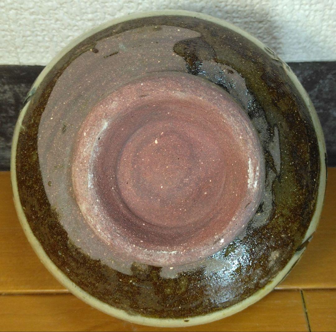 人間国宝 金城次郎 魚茶碗(刷毛目魚紋茶碗）栞 共箱 美品 壺屋焼 壷屋焼 上作