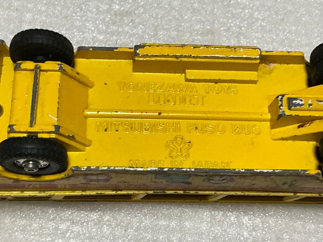 ダイヤペット／三菱ふそう・幼稚園バス。【ドアが欠品、汚れ、キズ】。