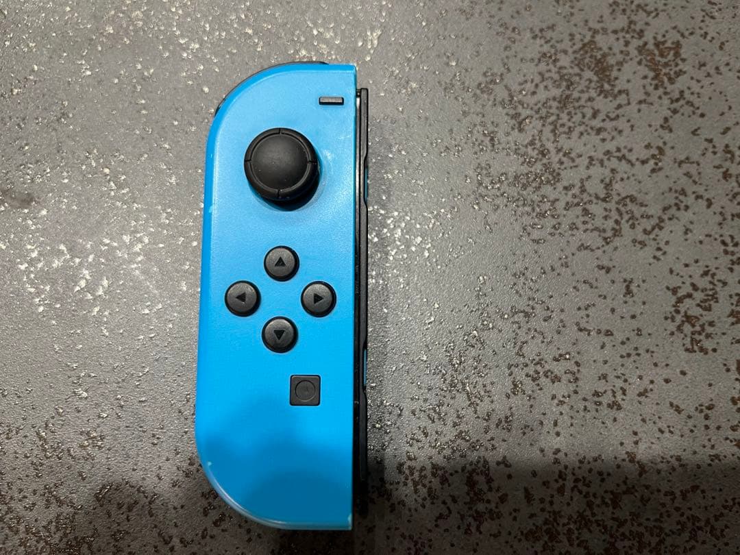 Nintendo Switch 本体 青と赤のJoy-Con付き