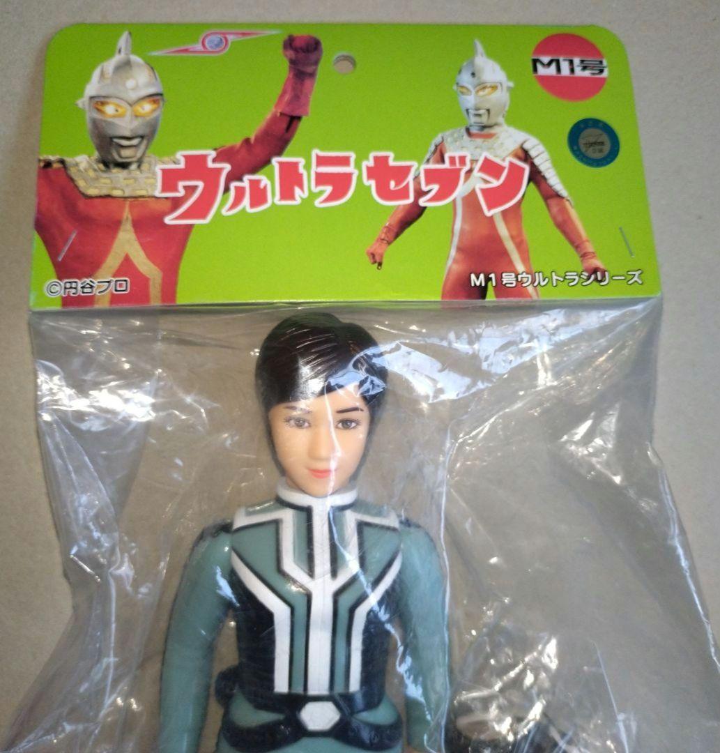 M1号ソフビフジアキコ&友理アンヌWF2006夏サイン会限定品直筆サイン入台座付