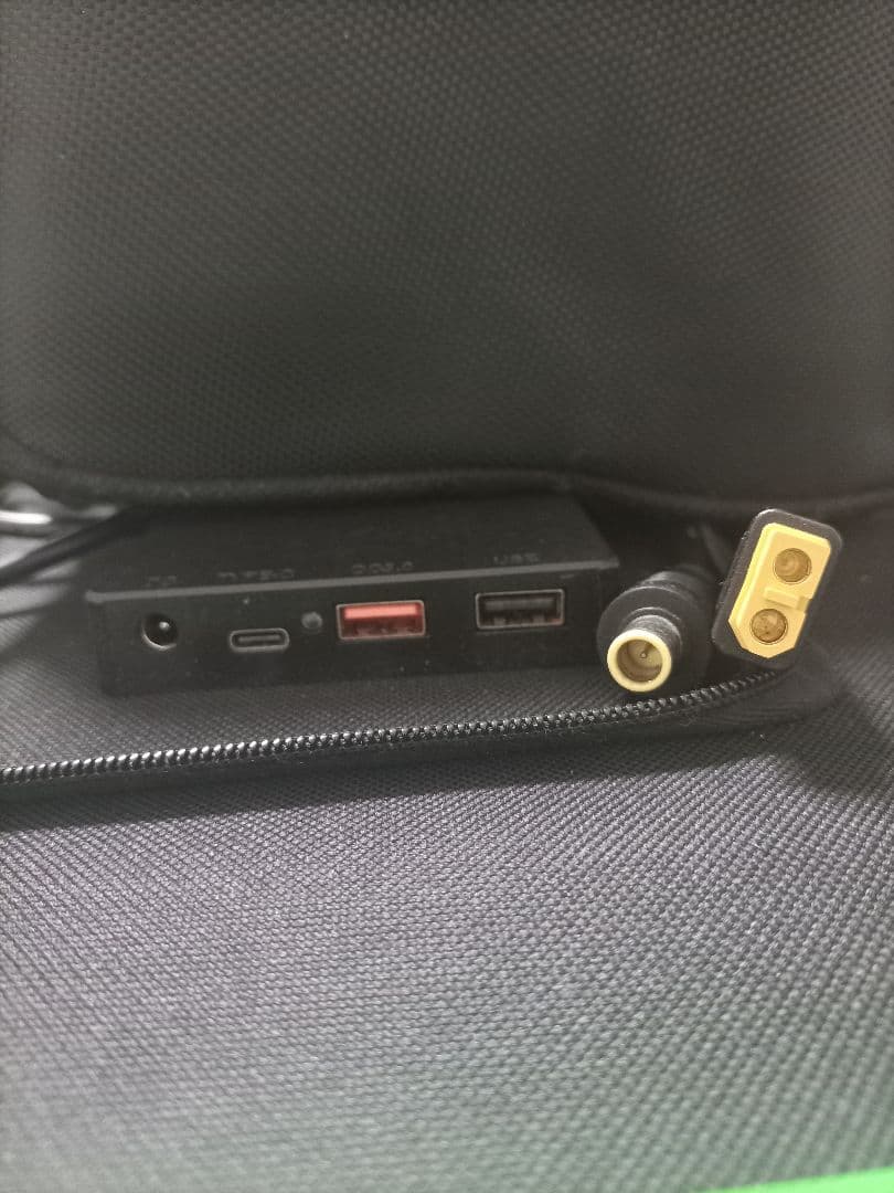 ポータブル100Wソーラーパネル2枚