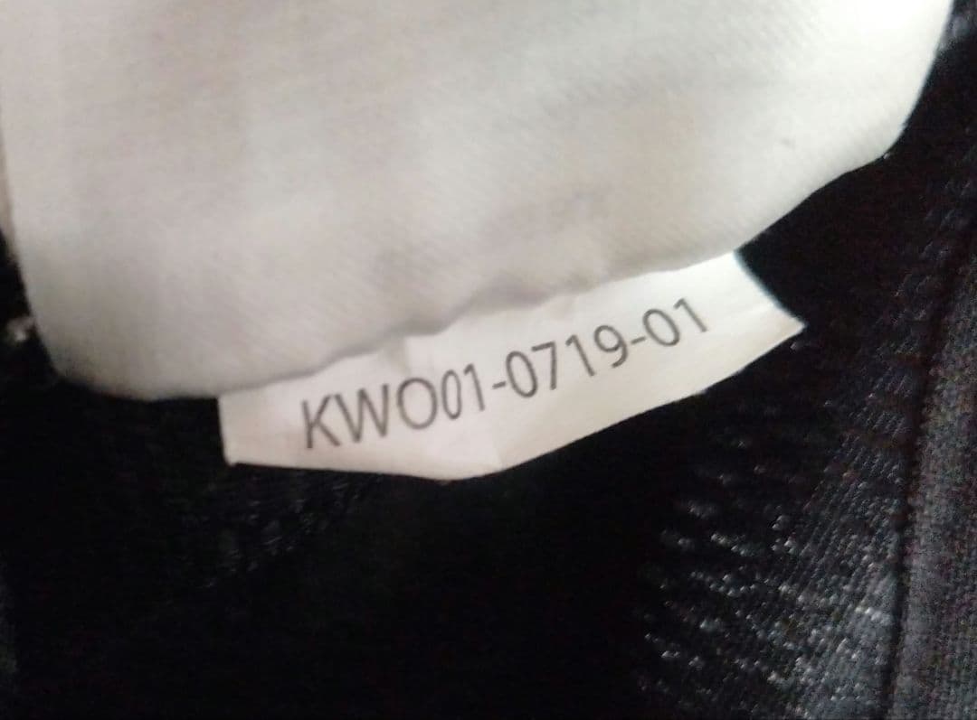 ボルコム（VOLCOM）メンズビブパンツ　Mサイズ