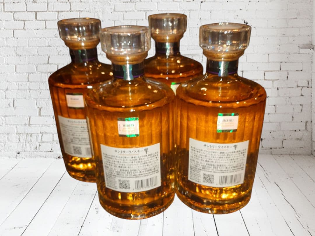 響 700mlジャパニーズハーモニーホログラム付き未開封４本