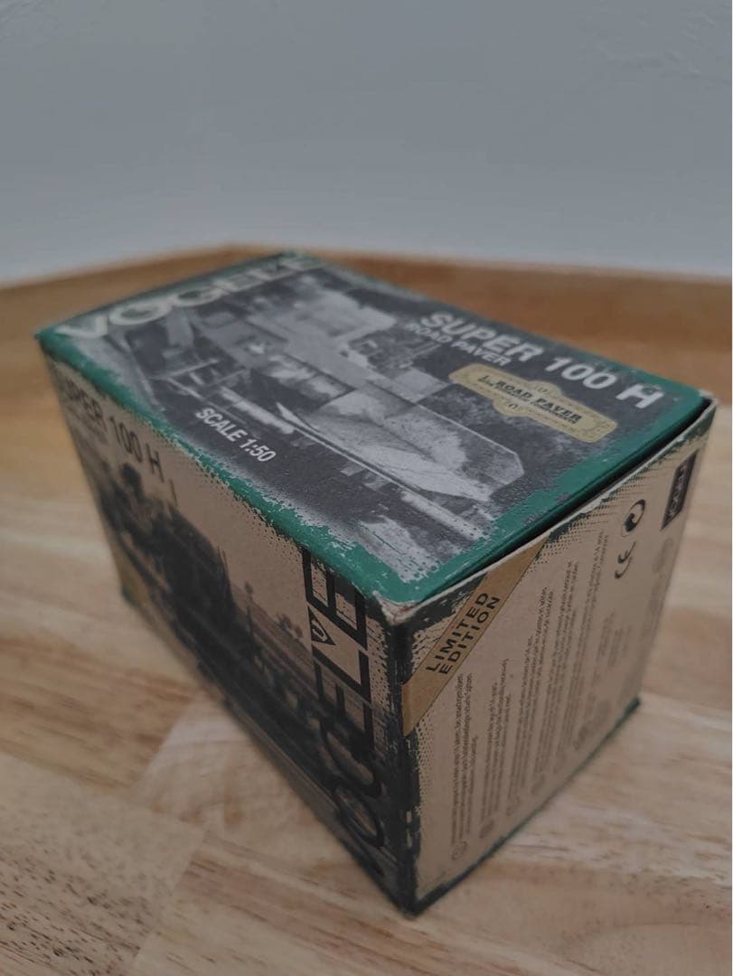 ミニカー NZG 1/50 VOGELE SUPER 100H ROAD PAVER