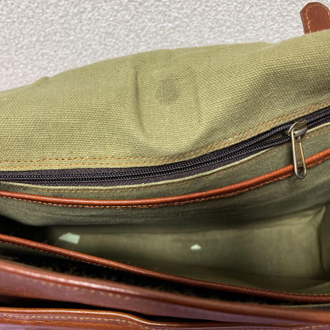 ショルダーバッグ ブラウン