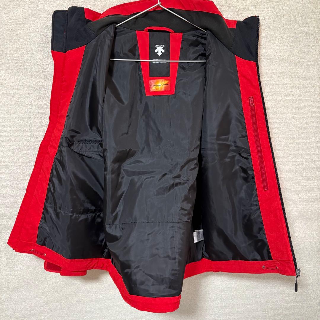 【超美品】デサント　スキーウェアジャケット　レッドM