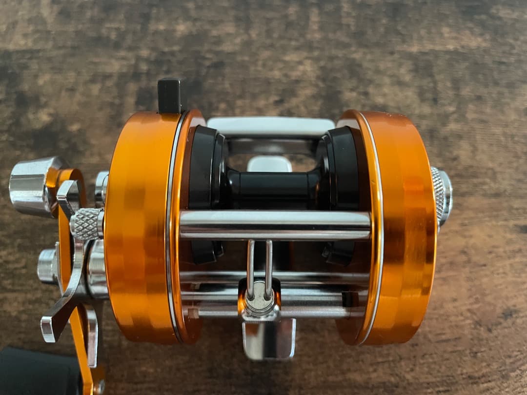 ABU Ambassadeur 2500C アンバサダー サンセットオレンジ美品