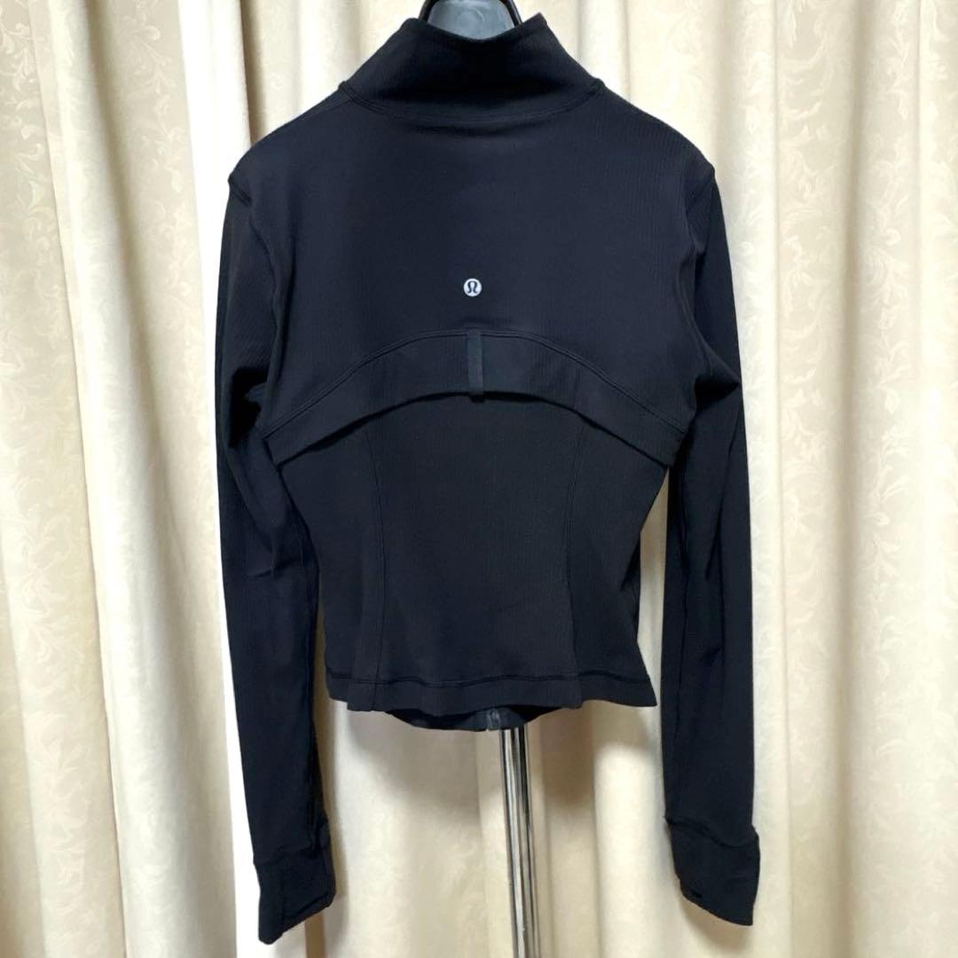 美品lululemonルルレモンクロップDefineジャケットリブ黒ブラック6M