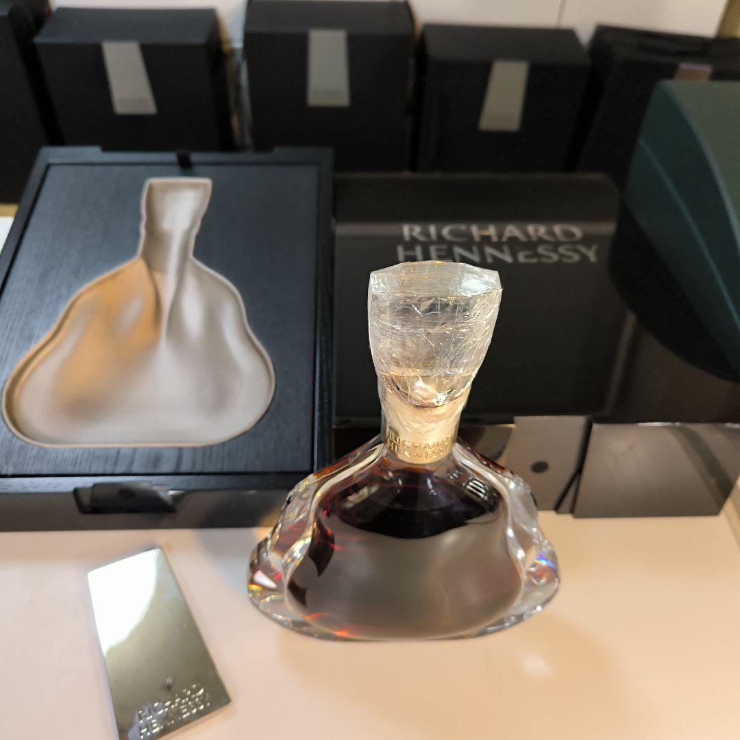 豪華ヘネシーリシャール旧型、新型２本セット(訳あり)