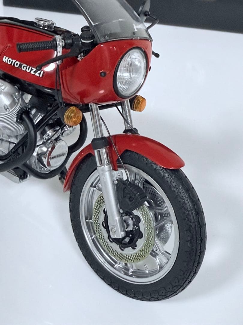 1/12 モトグッチ850MK1 ルマン　ミニチャンプス