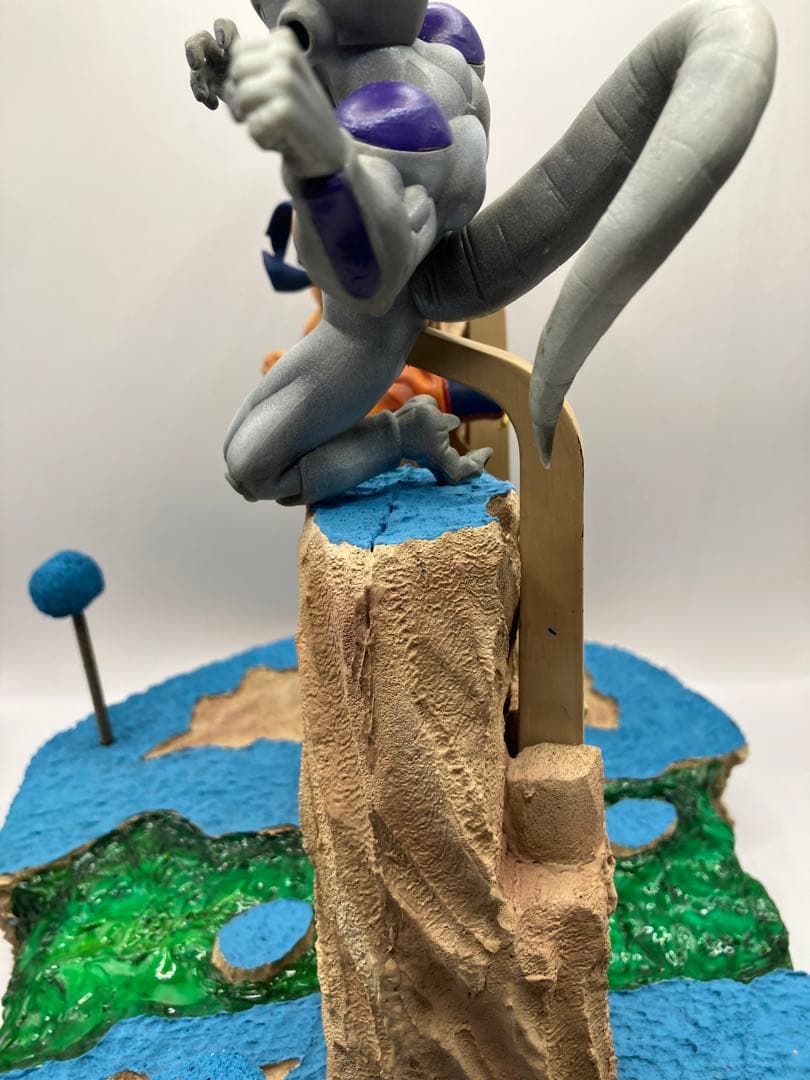 【リペイント】　ドラゴンボール　悟空　フリーザ　ジオラマ　フィギュア