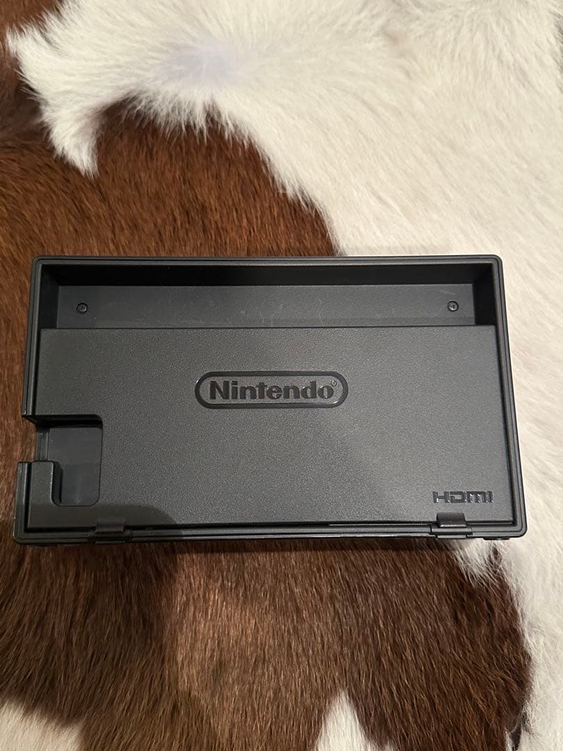 hiro　Switch 本体Nintendo純正プロコンピクミンソフト