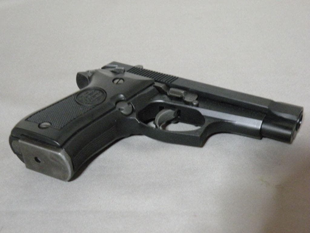 A*a様 ウエスタンアームズ ベレッタ M84F BB ブローバック WA M8