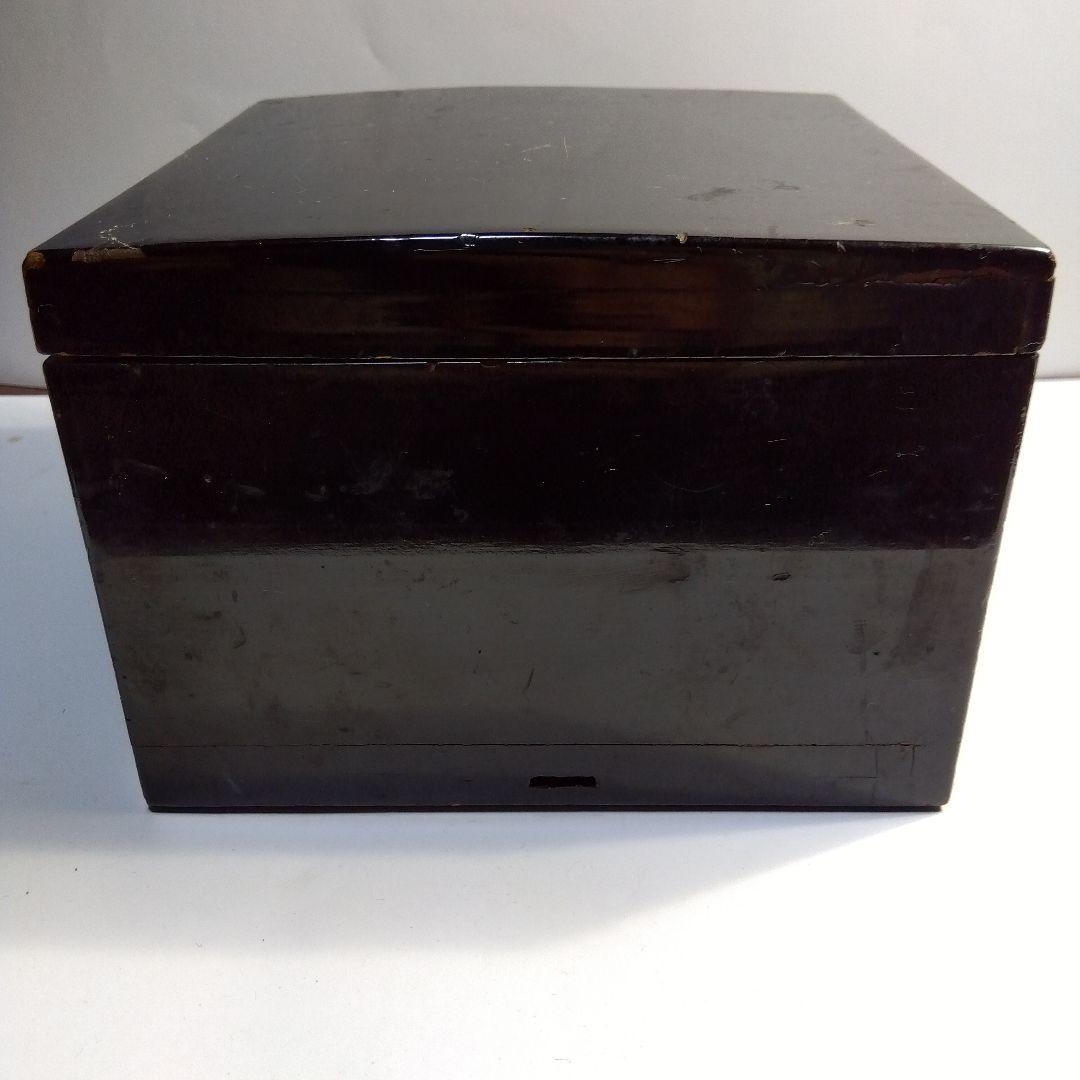 加賀蒔絵　高蒔絵祝い盃　三ッ組盃　　漆芸　時代高級高蒔絵盃　大正期　黒塗共箱