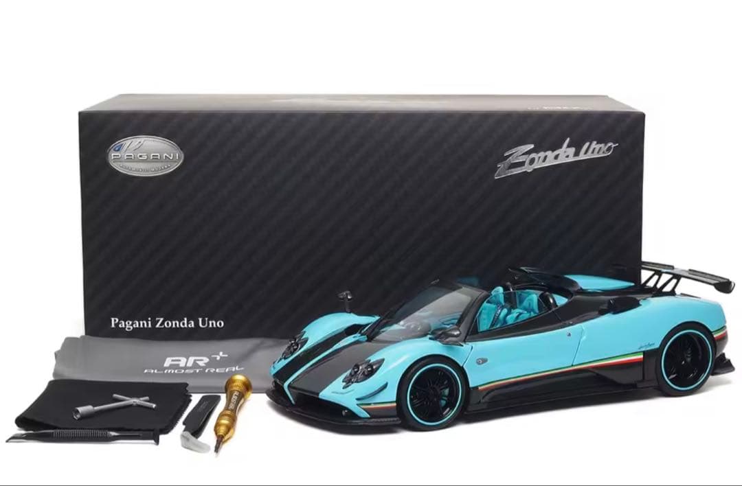Pagani Zonda Uno 1/18 スケールモデルミニカー