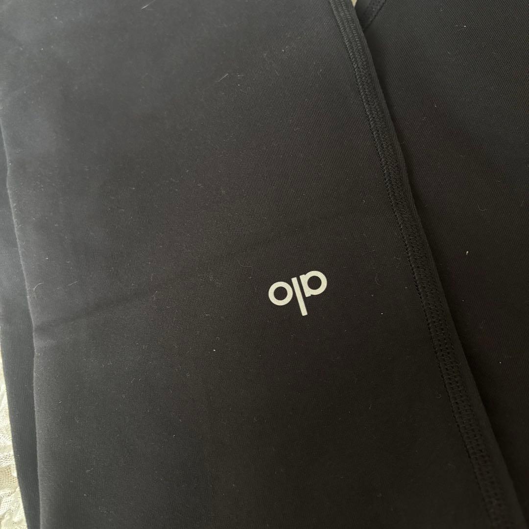 aloアロ ハイウエストブーツカットフレアレギンス