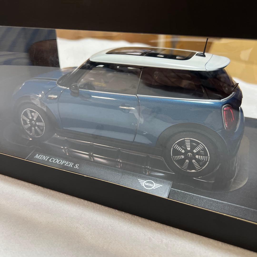 ミニカー　ミニクーパー MINI 3ドア　COOPER S 1/18スケール