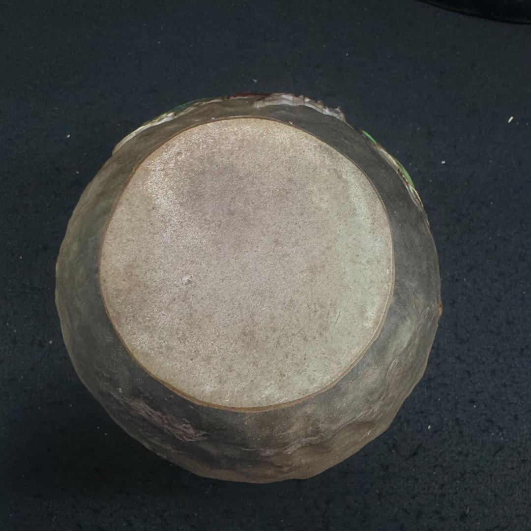 希少！鍋島焼幾平作 盛上彩釉 柿絵彫浮彫 双耳 花瓶