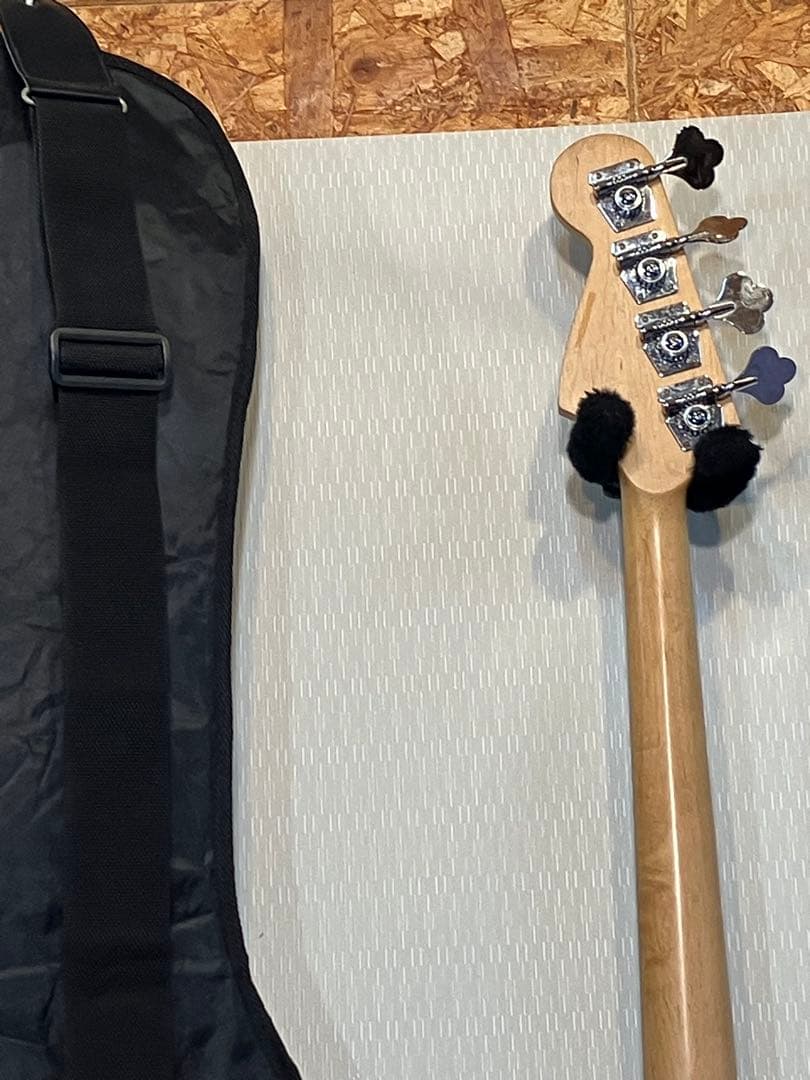 初心者用ARIAジャズベタイプにストラップ・ピック・ソフトケース付きます。