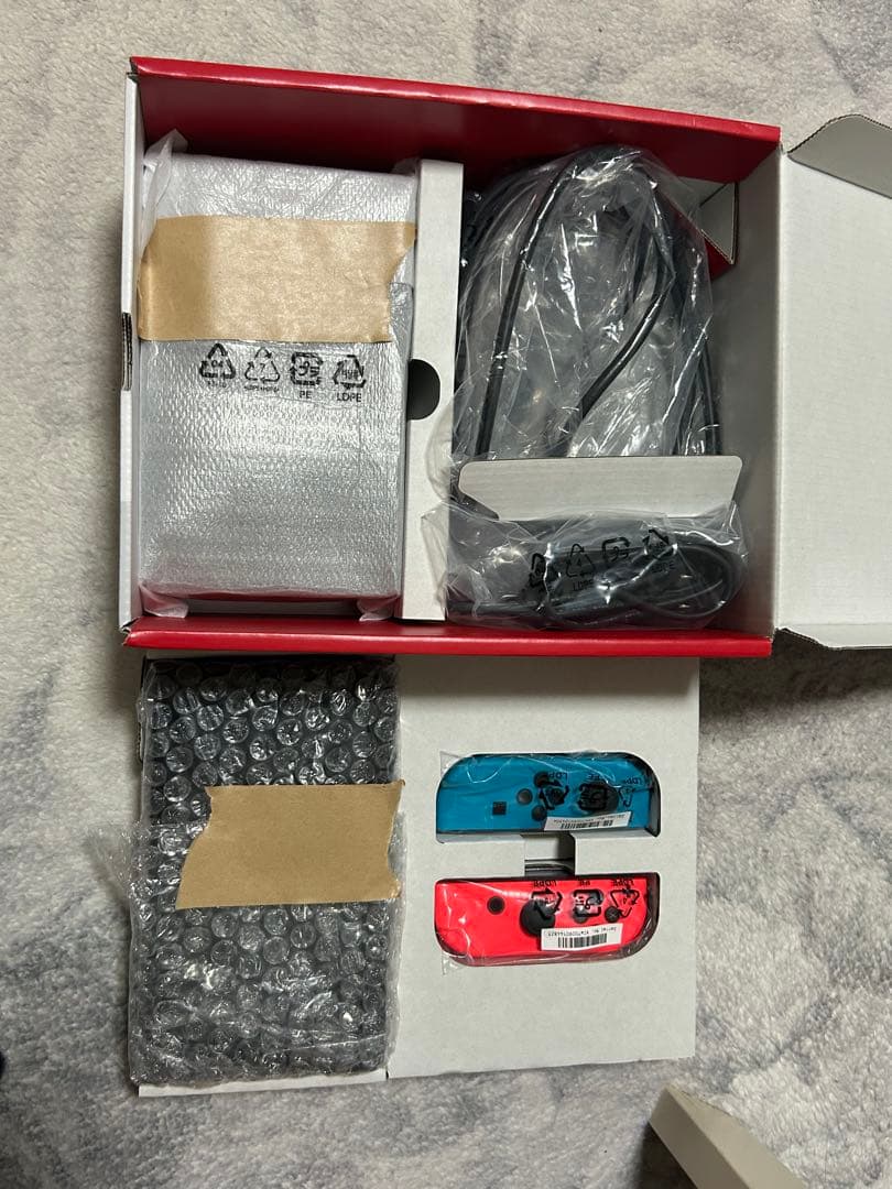 お得セットNintendoSwitch本体プラスカセット5本付き➕コントローラー