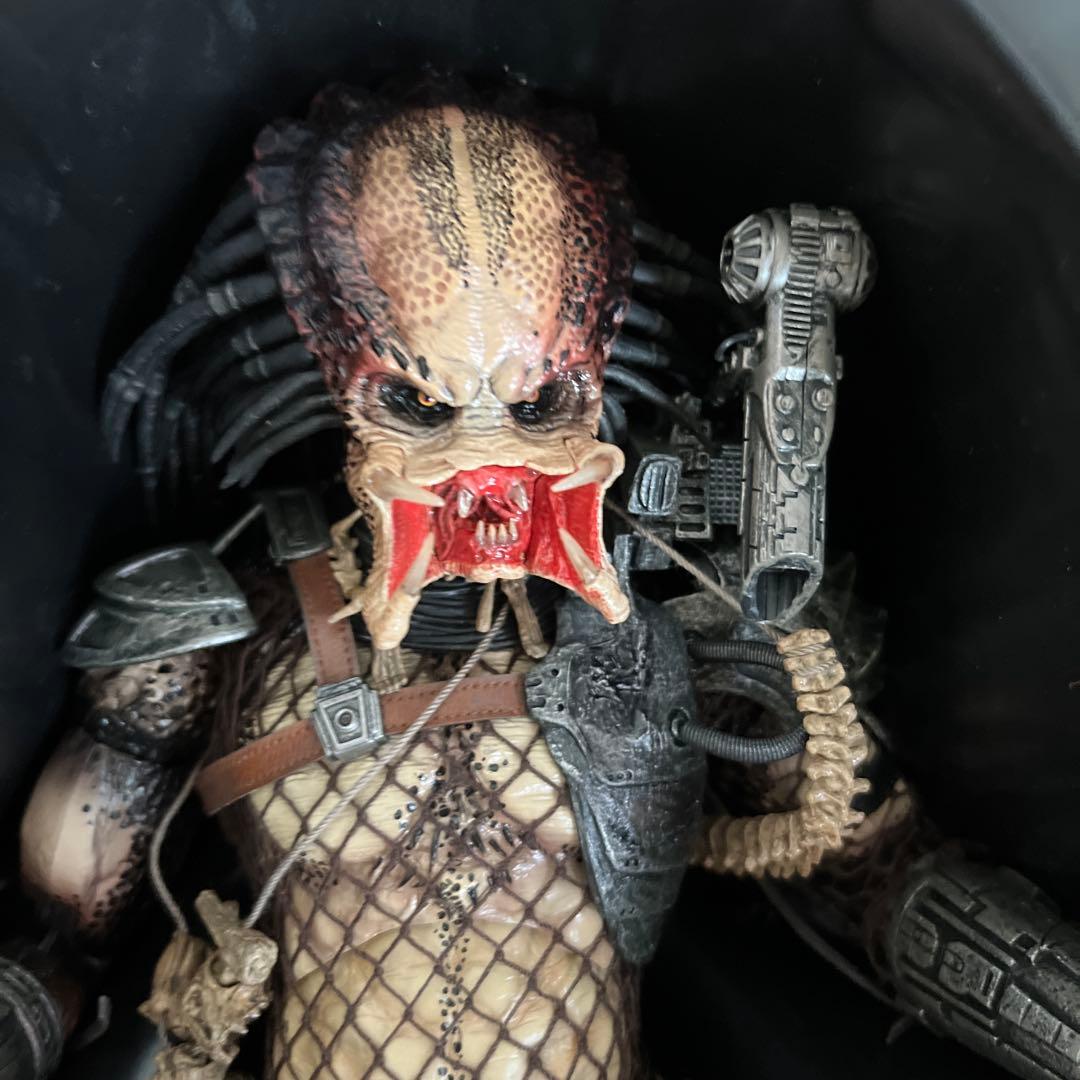 ホットトイズ ムービー・マスターピース プレデター 1/6スケールフィギュア