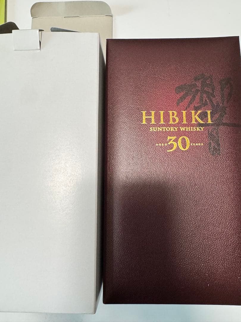 HIBIKI 30年 ウイスキー 750ml 化粧箱付き