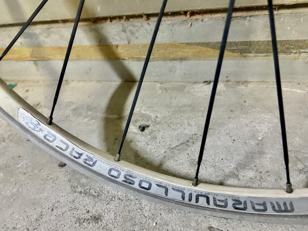 ◆白リムのカッコいい後輪ホイール◆重量0.99kg