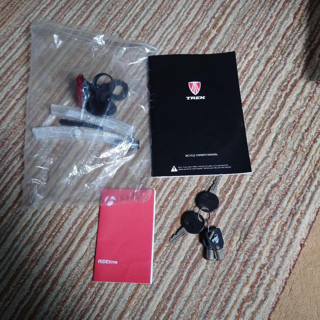 e*m様 TREK　FX7.2 クロスバイク ブラック オプション装備多数　現状