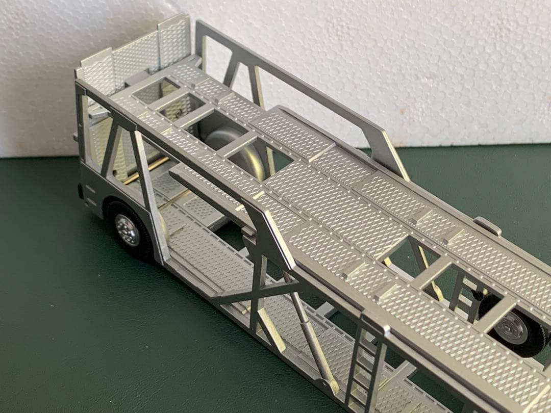 トミカリミテッドヴィンテージネオ 日野HE366 カートランスポーター