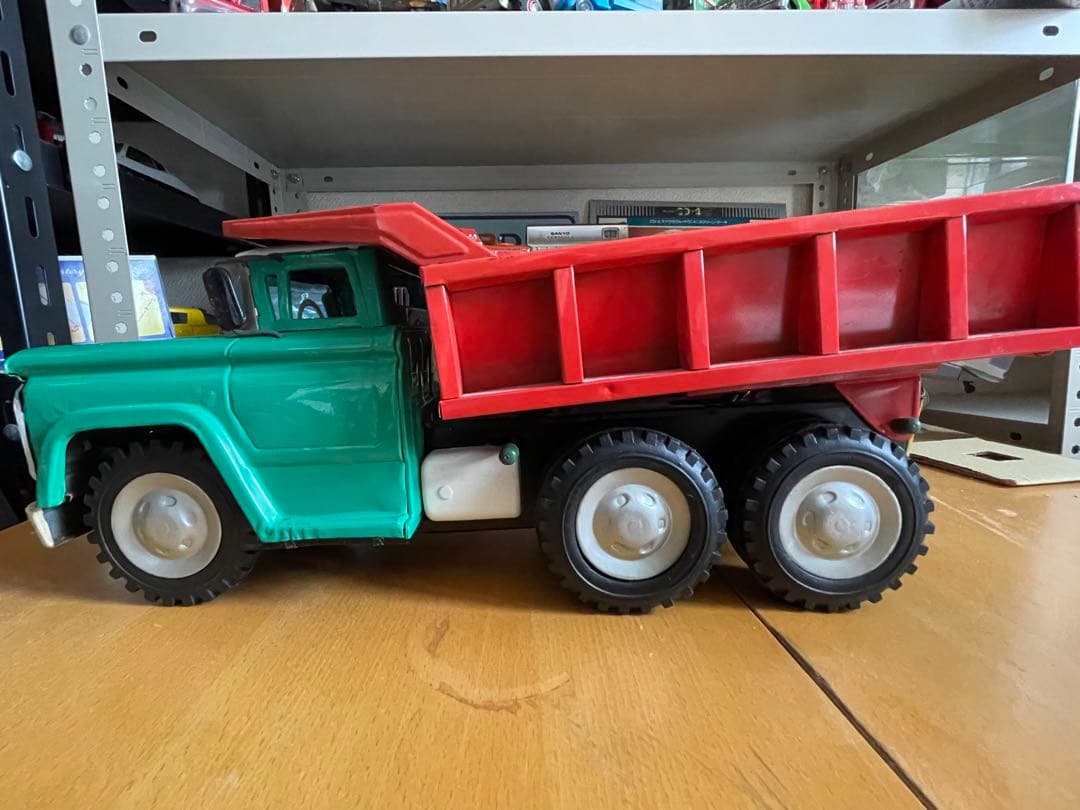 ブリキ　シボレー　ダンプカー　10輪車