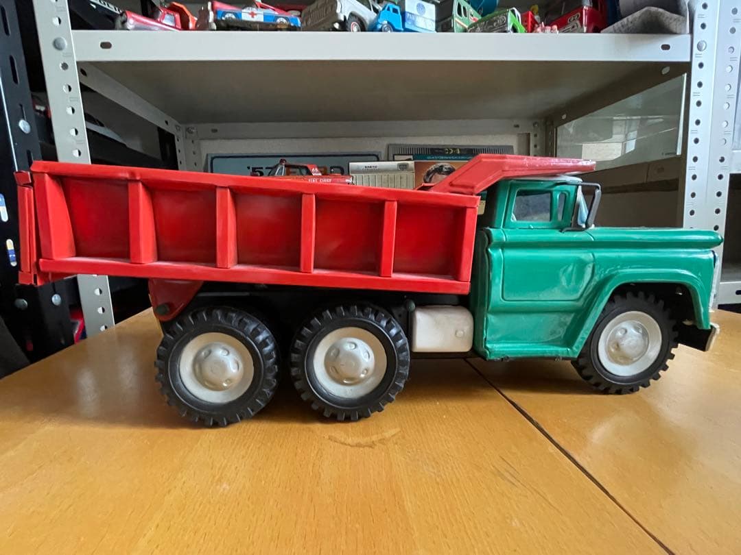 ブリキ　シボレー　ダンプカー　10輪車