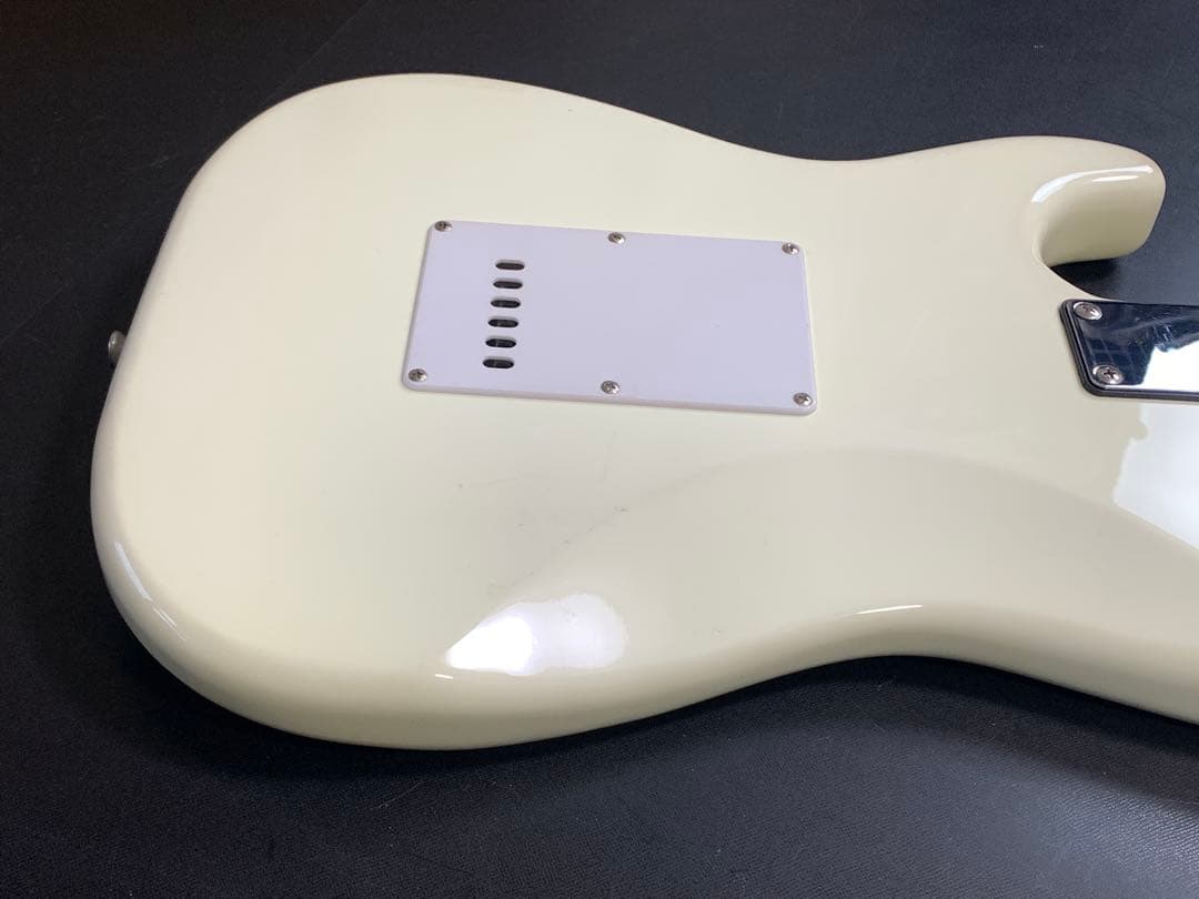 Bacchus BST バッカス中古エレキギター　ホワイト　美品