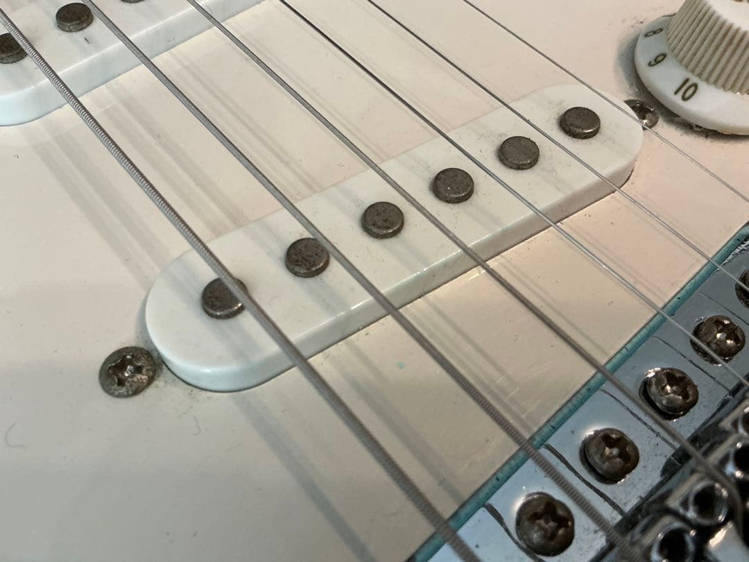 ストラトキャスター Stratocaster フェンダー風 ビートルズ