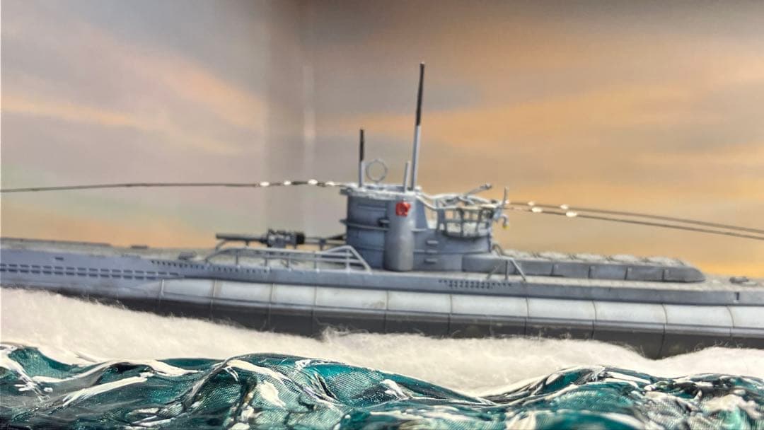 Uボート VII typeD 1/350 完成品　海上ジオラマ