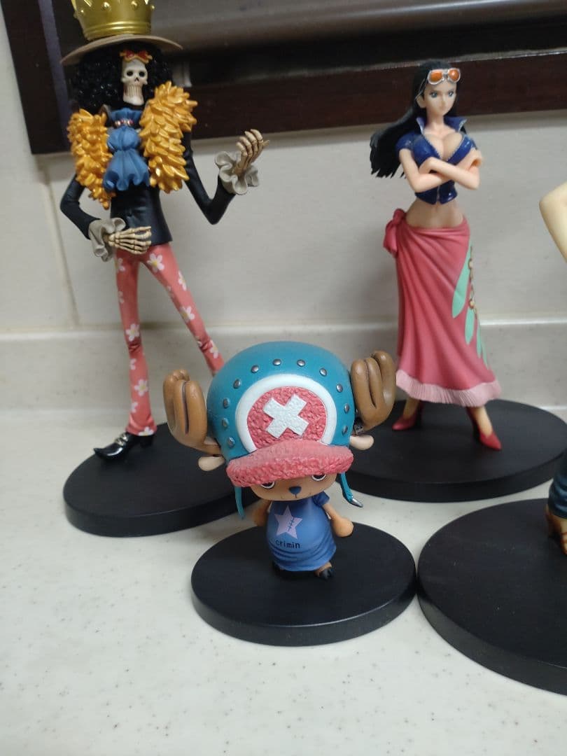 ワンピース THE GRANDLINE 麦わらの一味 9体セット　おまけ付き