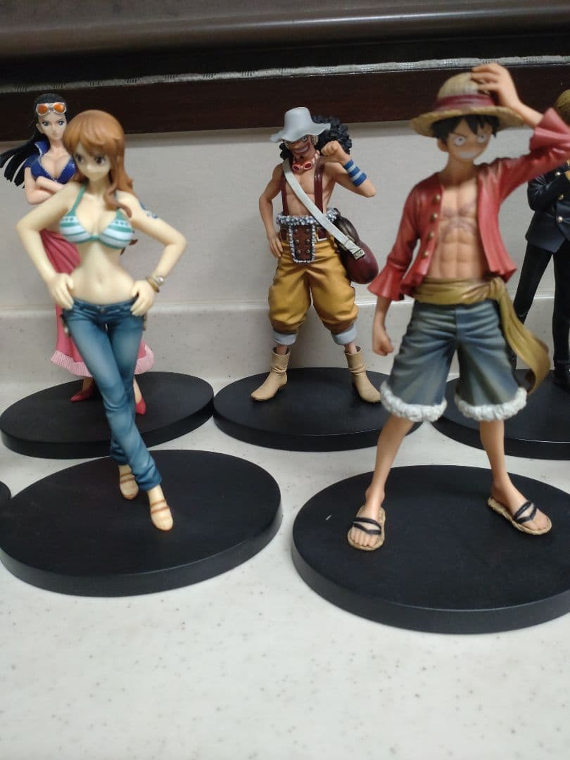 ワンピース THE GRANDLINE 麦わらの一味 9体セット　おまけ付き