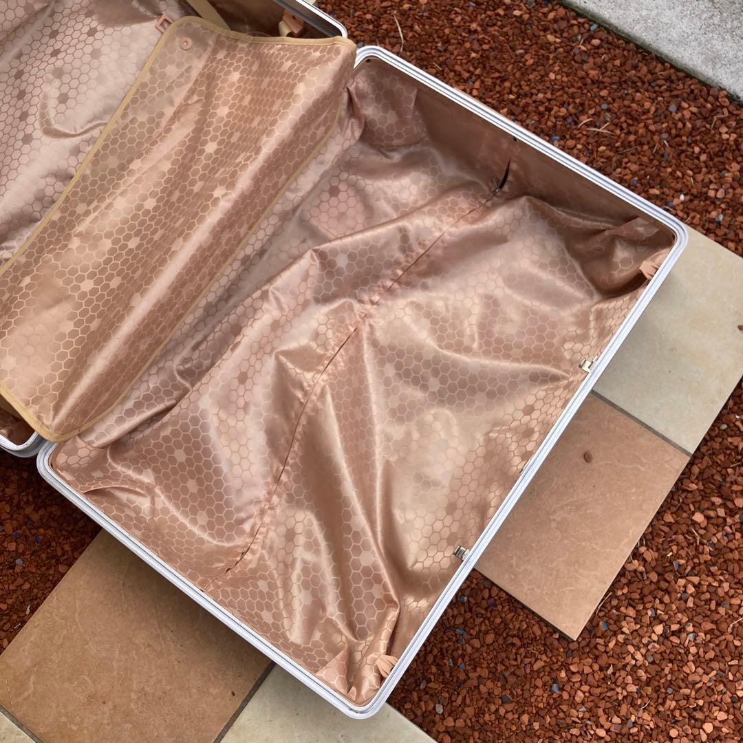 14800→9880 リモア風のビッグサイズのキャリーバッグ