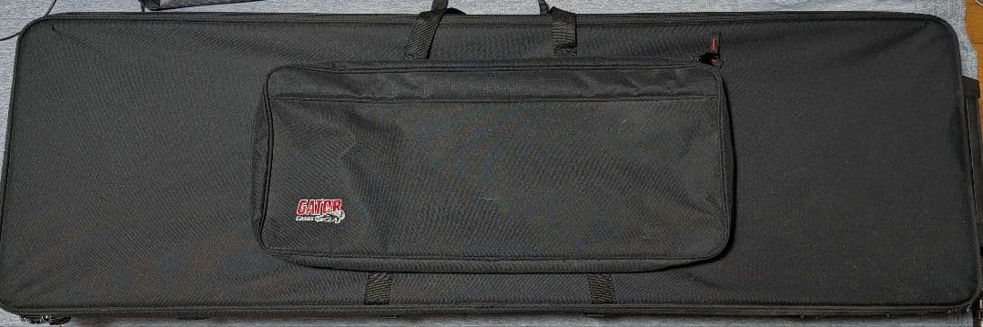 Roland Fantom X8 シンセサイザー