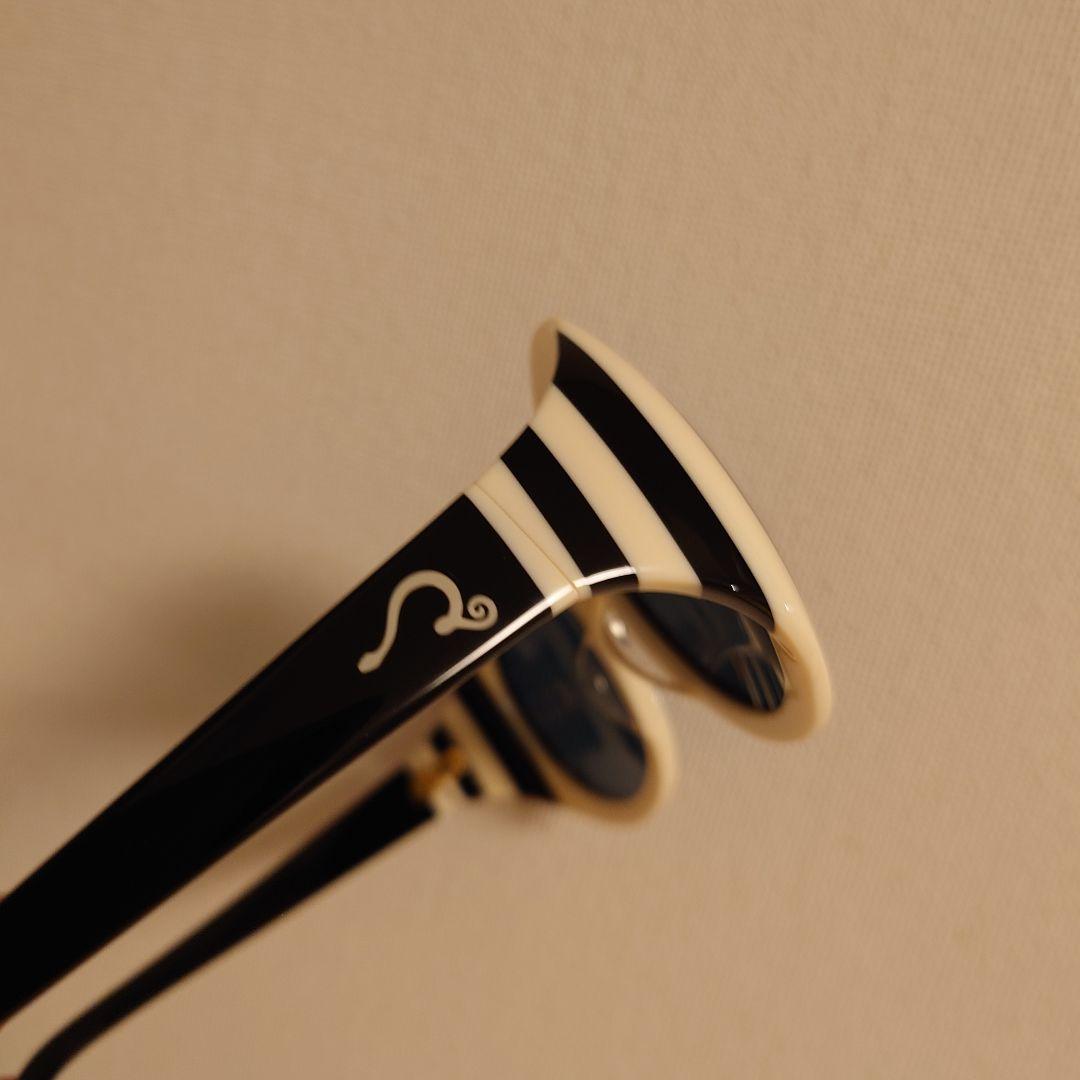 P*e様 GURUGURUサングラス(HYDE)