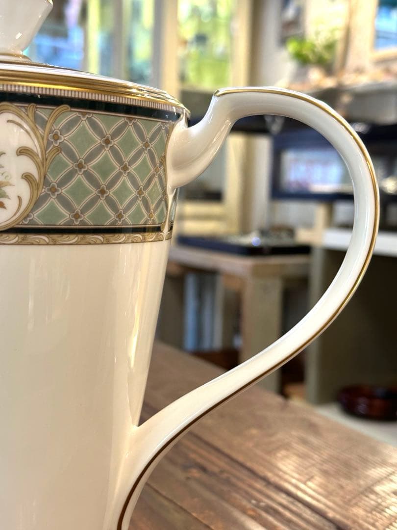 ノリタケ　ロイヤルエンブレム　大きなポット