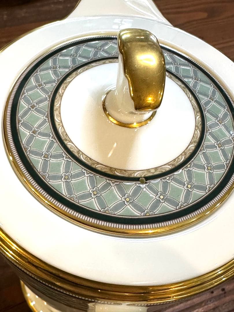 ノリタケ　ロイヤルエンブレム　大きなポット