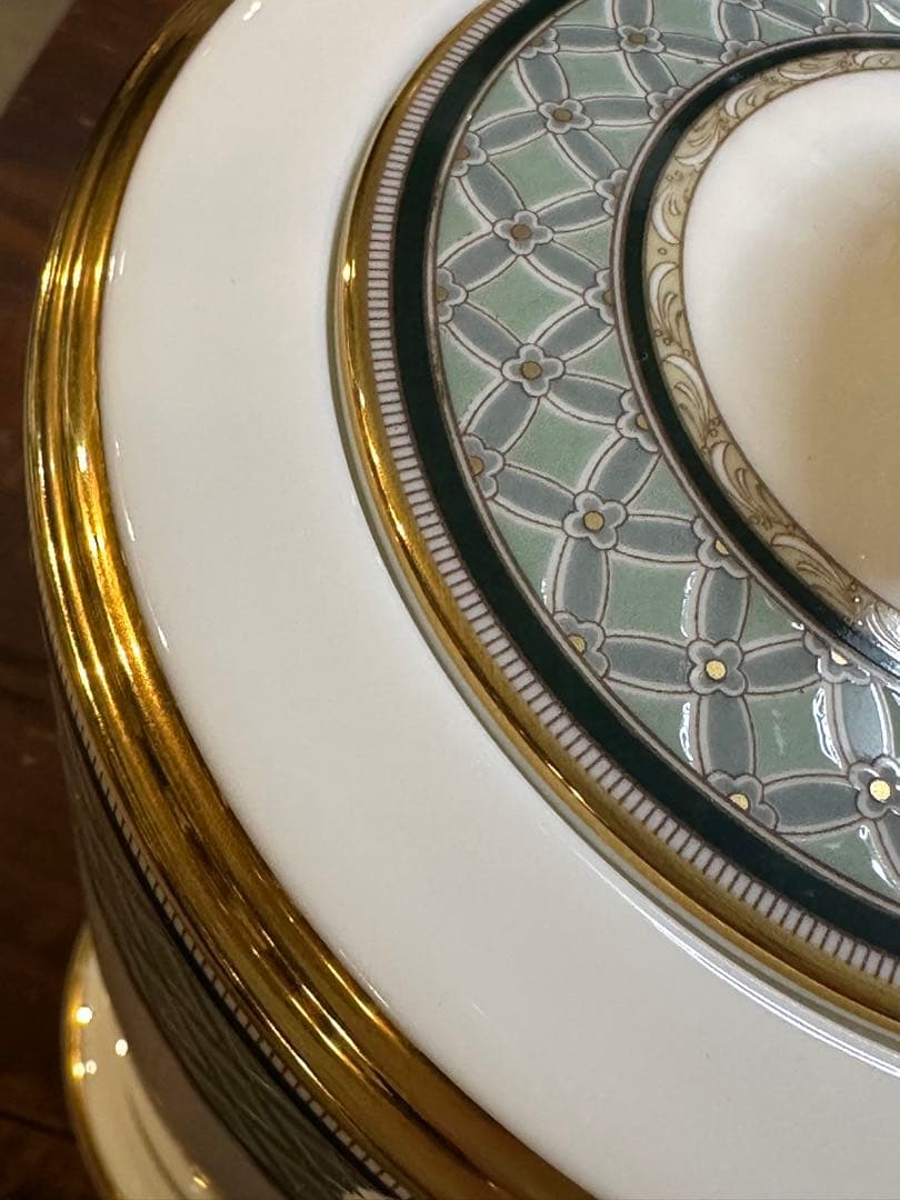 ノリタケ　ロイヤルエンブレム　大きなポット