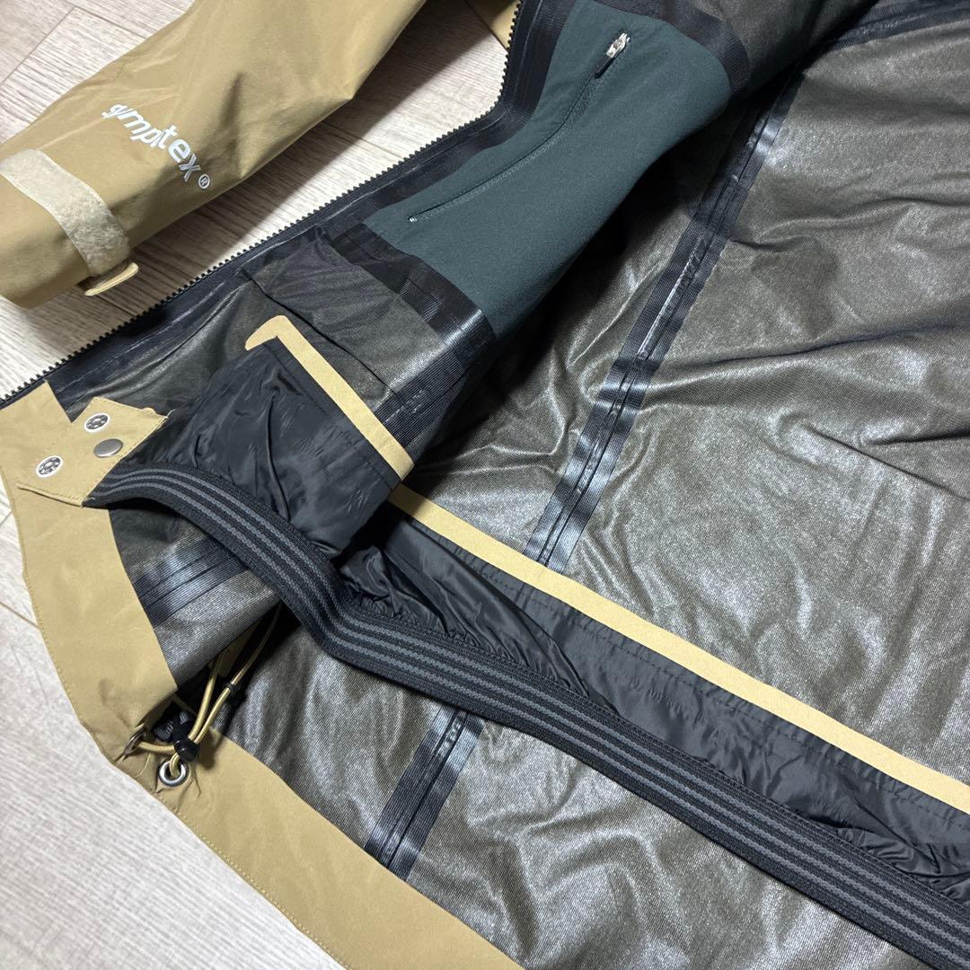 未使用 サマス SAMAS スキーウェア スノボウェア ジャケットM ベージュ