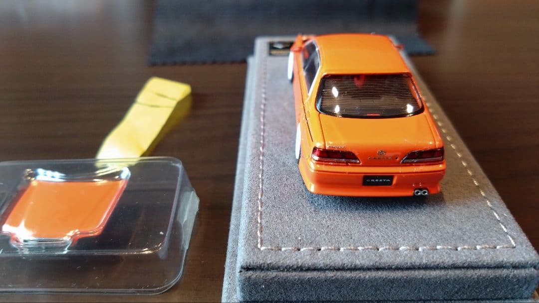 [モータルモデル]1/64 トヨタ クレスタ 2.5 ルラーンG JZX100