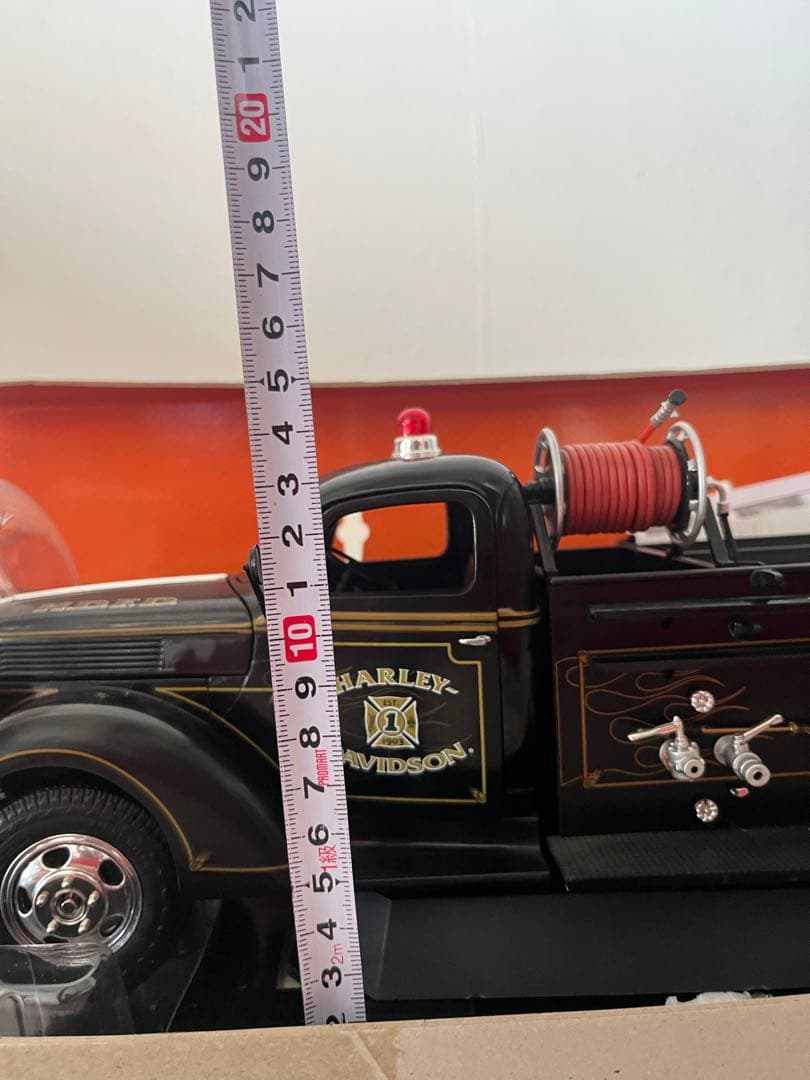 ハーレーダビッドソン 1:16サイズ　1940 FORD FIRE TRACK