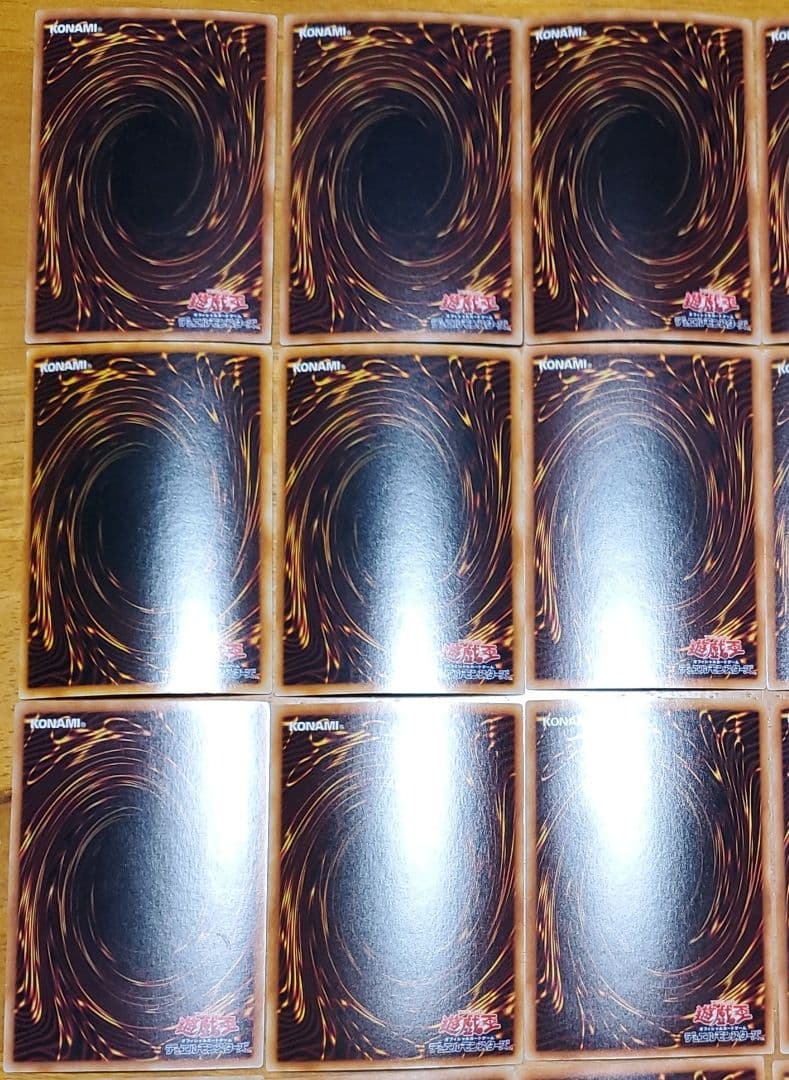 遊戯王　まとめ売り　シューティングスタードラゴン　超銀河眼の光子竜　他30枚